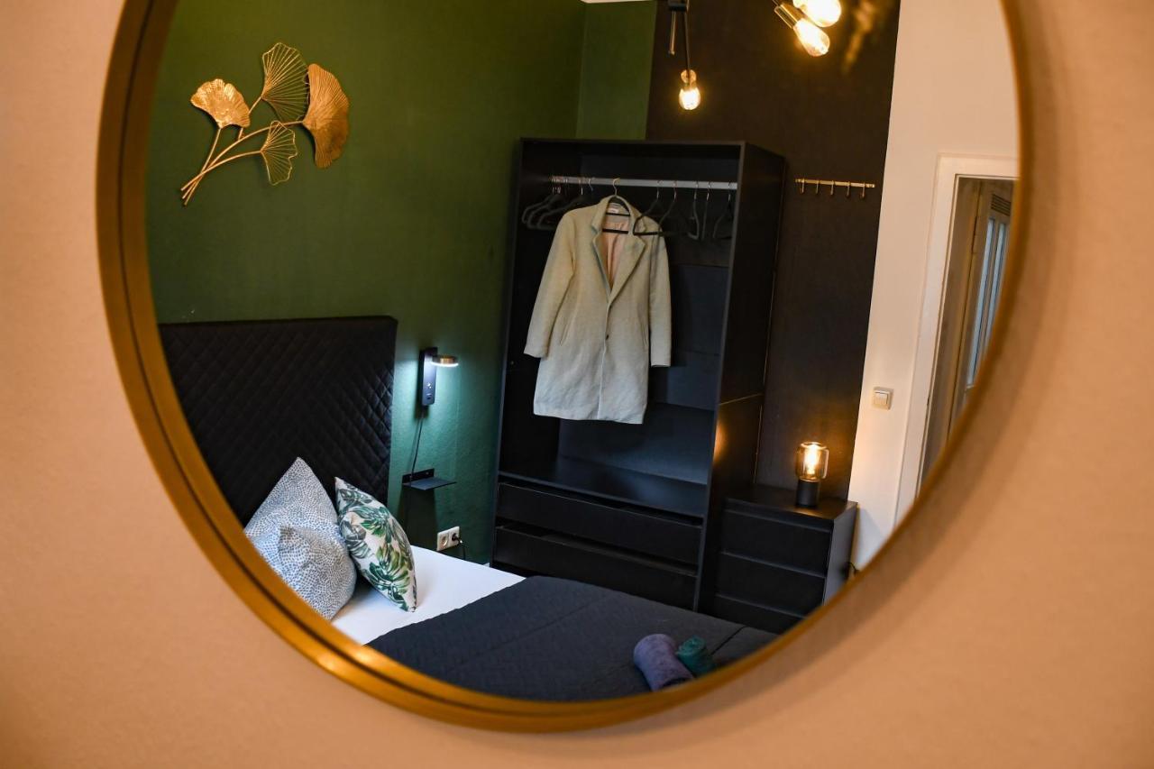 Moderne Ferienwohnung In Direkter Naehe Zur Uni, Netflix Gratis, Wlan, Waschmaschine, Geschirrspueler, Zentrum, Chemnitz Esterno foto